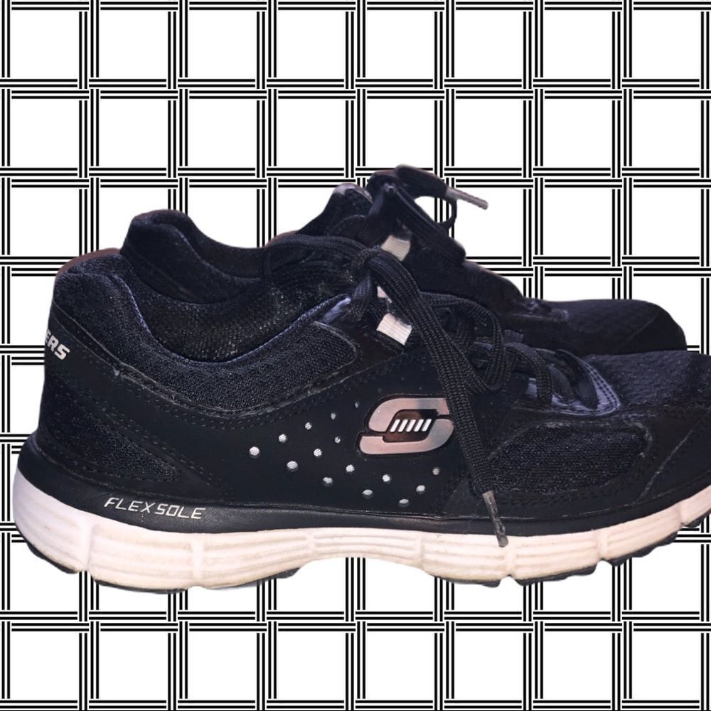 Sketchers flex sole black sneakers - Picture 3 of 5